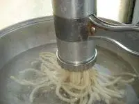 家常饸饹面的做法步骤八